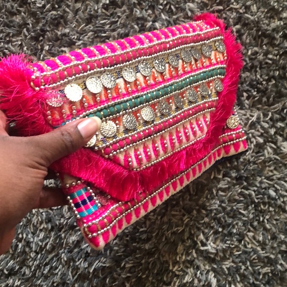 Express Pink Fringe Clutch - Picture 9 of 12